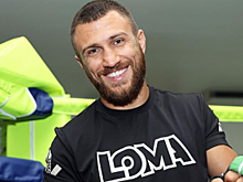 Ломаченко и Лопес в тренировочных лагерях, танец от Усика, забота DAZN о Хэйни — соцсети
