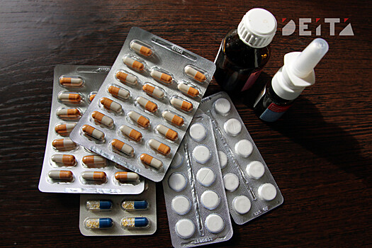 Около 100 лекарств попало в «тревожный» список Минздрава