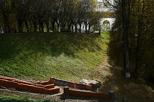 В Костроме обновляют историческую лестницу