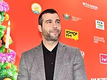 Эрнст поздравил Ивана Урганта с днем рождения в прямом эфире