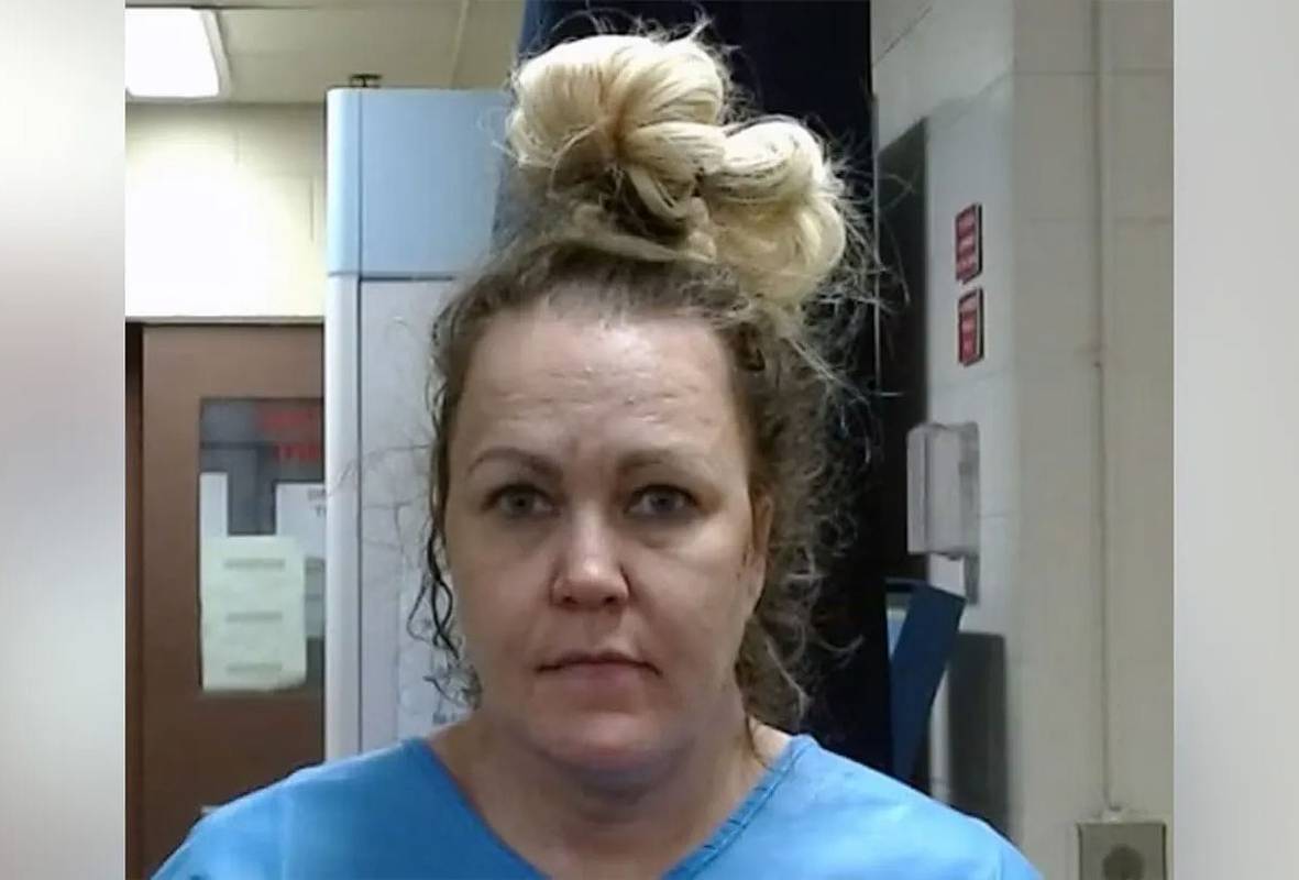 Бывшую телеведущую арестовали за расправу над 80-летней матерью