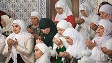 В Москве тысячи мусульман совершили намаз в Ураза-байрам