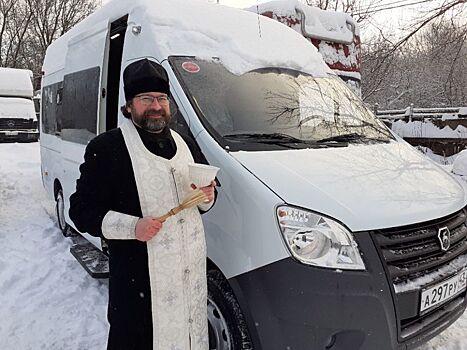          В Кирове начал курсировать «Автобус милосердия»       