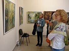 Выставка сюрреалистичных картин открылась в Пскове