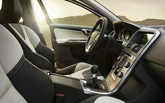 Полный привод, автомат, проверенный временем мотор — надежный кроссовер до 2 млн рублей