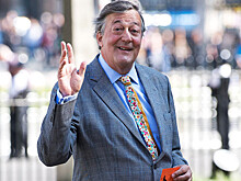 Стивен Фрай будет вести шоу по "Фантастическим тварям"