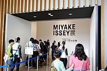 Японский кутюрье Иссэй Миякэ умер в возрасте 84 лет