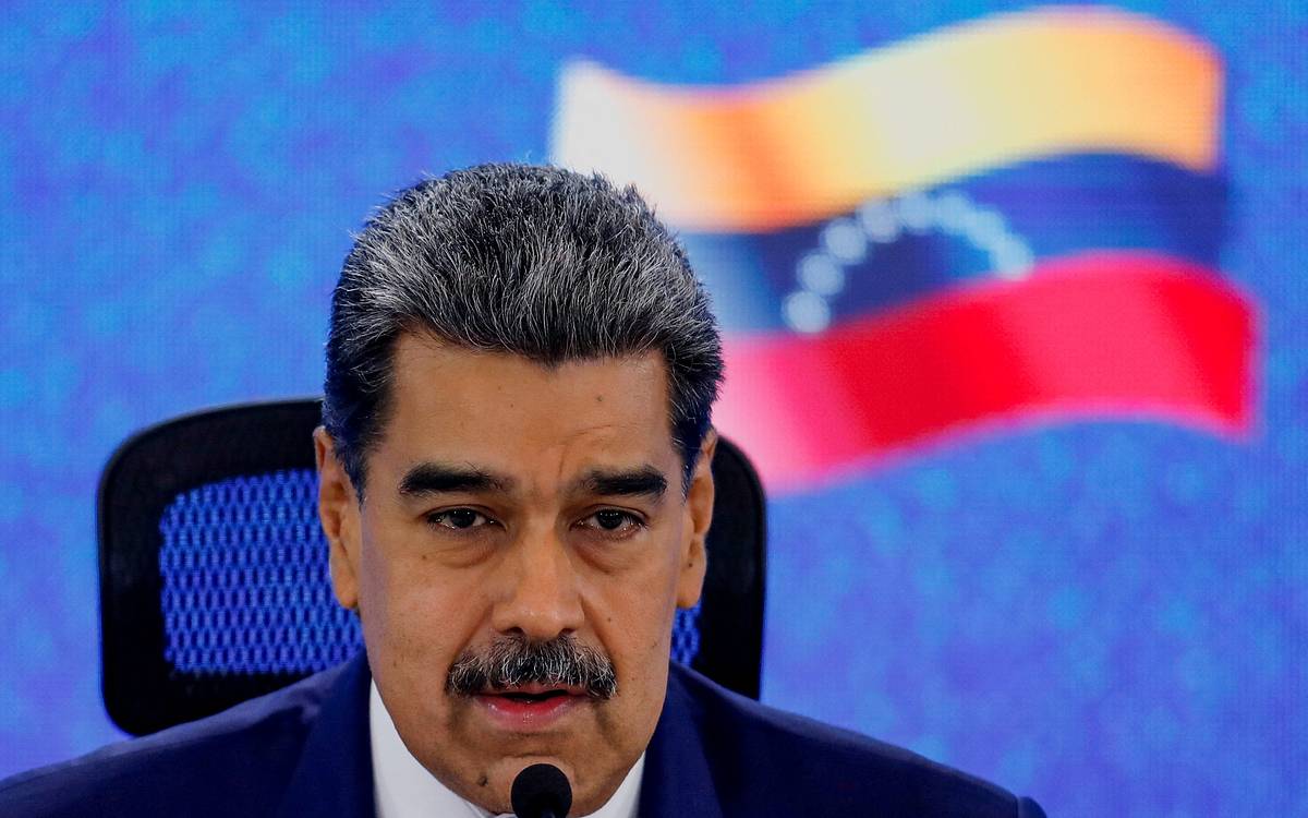 Самолет с Мадуро сел в Нью-Йорке