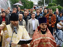 В Екатеринбурге байкеры присоединились к молитве у часовни святой Екатерины