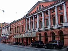 Жизнь в памятнике. Как в Петербурге собственники уничтожают уникальные дома