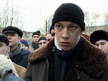 Актер Зулькарнаев из «Слова пацана» рассказал о борьбе с комплексами