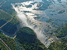 Почти высохший водопад Виктория отпугнул туристов