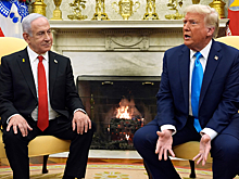 Рядом с местом встречи Трампа и Нетаньяху загорелся автомобиль спецслужб