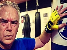 Британский телеведущий прогнал грабителя из дома