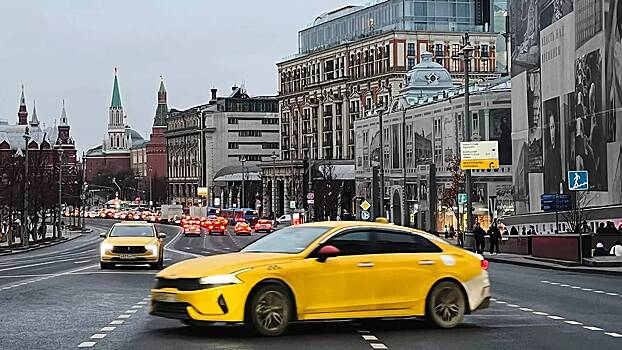 Самозанятым таксистам дали 7 лет на смену автомобиля