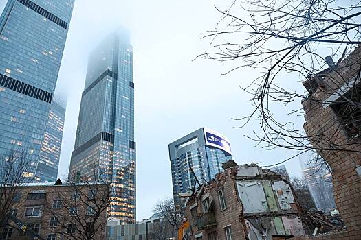 Неизвестные пригрозили взорвать одну из башен «Москва-Сити»