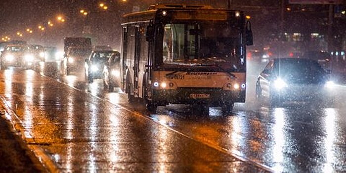 Автобусы выведены на два троллейбусных маршрута на юго-западе Москвы из-за обрыва сети