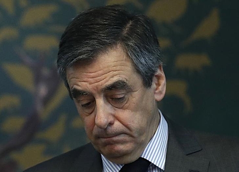 Экс-премьер Франции признан виновным а махинациях