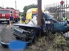 МЧС: В Новотроицке спасли водителя, застрявшего в машине в воротах