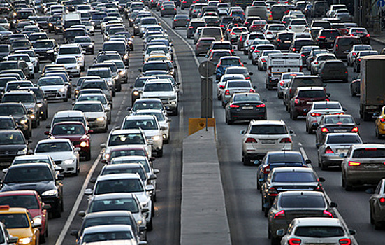 Глава Минтранса видит будущее за автомобилями на водороде