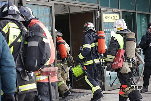 Пожарные Екатеринбурга вбежали в Hyatt Regency: объясняем, что происходит