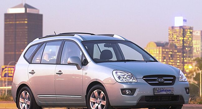 Какие семейные авто можно купить за 400–500 тысяч рублей в России?