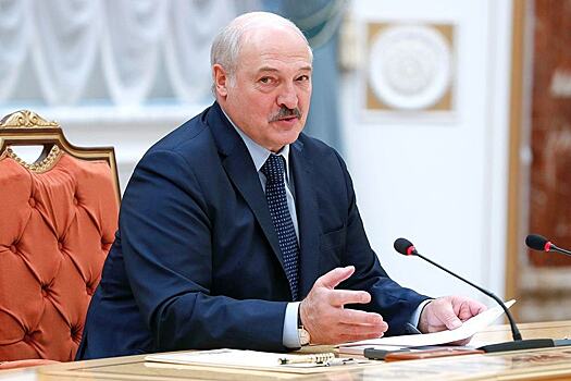 Лукашенко призвал «международных жуликов» заканчивать с пандемией