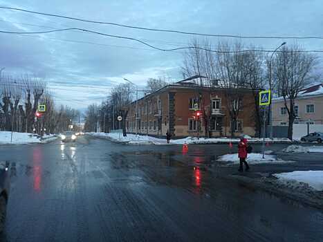 На Уралмаше 22-летний водитель Lada Priora сбил девочку-подростка