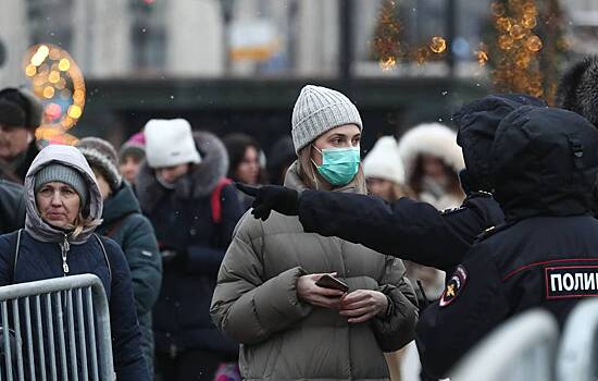 Москвичей предупредили об опасности нового всплеска COVID-19