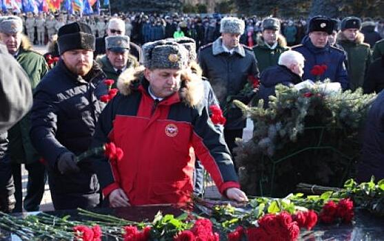 Курские спасатели почтили память павших