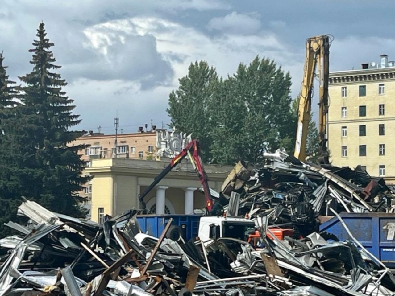 В Москве сносят строения Всесоюзной строительной выставки. Сохранят только  дом-самолет - Рамблер/авто