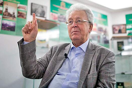 Валентин Катасонов: Рубль может превратиться в труху, что скорее всего вызовет обвал всей российской экономики
