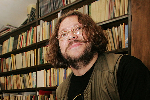 Умер журналист Максим Кононенко