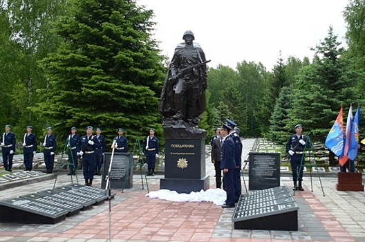 Памятник Советскому солдату открыт в Иваново