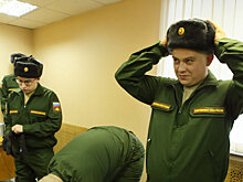 Кремль прокомментировал жалобы на поборы и избиения в известной на всю страну воинской части