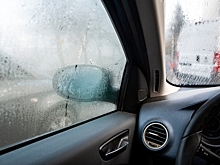 Мигранты изнасиловали девушку на глазах у ее жениха