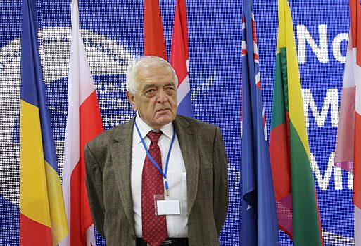 Компания РУСАЛ поздравляет с 85-летием доктора химических наук, профессора кафедры металлургии цветных металлов СФУ Петра Полякова