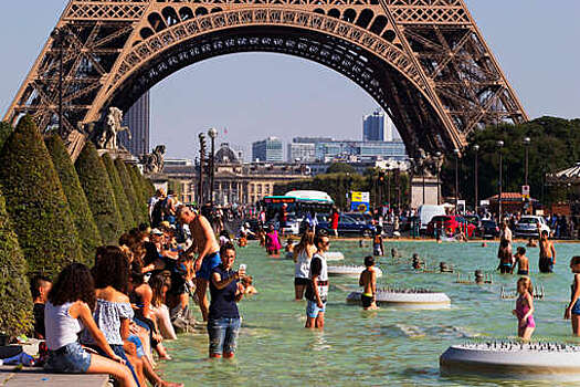 МИД Британии предупредил туристов об экстремально высоких температурах в Европе