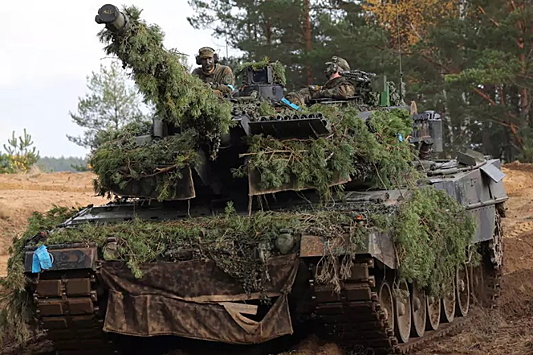 НАТО провело учения с танками Leopard 2 на границе с Россией