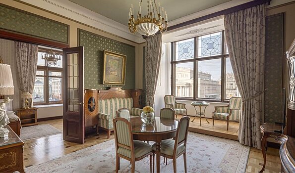 Время подарков и чудес в отеле «Метрополь»