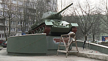 В Калининграде приступили к финальной покраске танка на ул. Соммера