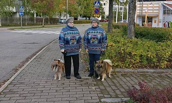 Женщина связала двойника бабушке и собаке