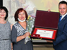 Заслуженные жители Усть-Илимска получили почетные грамоты Законодательного Собрания