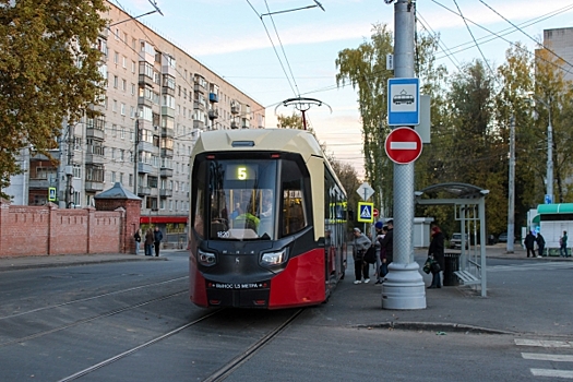 В Екатеринбурге встали трамваи: пропало электричество