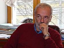 МВД: Профессор РГГУ лишился квартиры после общения с телефонными мошенниками