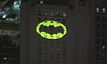 Знак Бэтмена появится на зданиях крупнейших городов мира