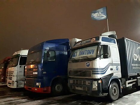 СМИ: Дальнобойщики решили возобновить протесты