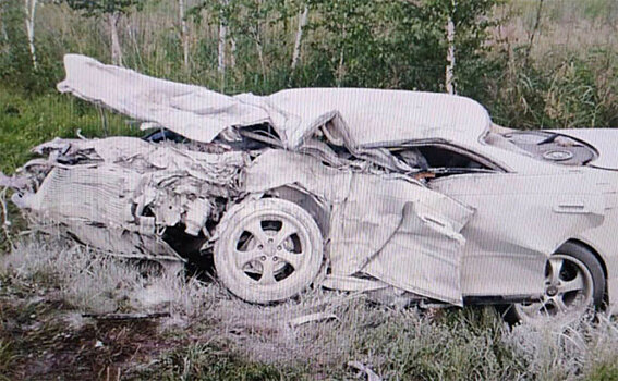 Лобовое столкновение Toyota Mark II и «Волги»: погиб водитель иномарки