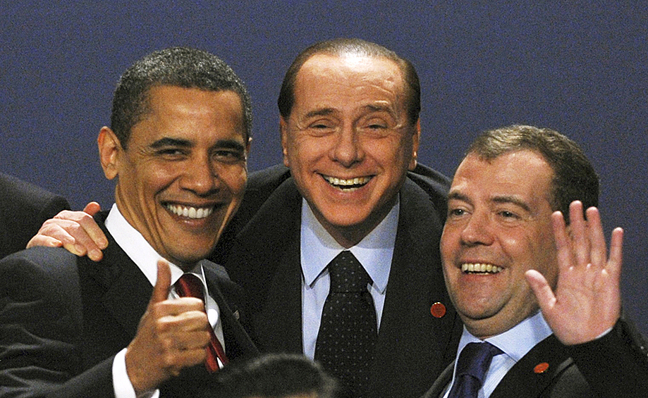 Президент России Владимир Путин называл Берлускони «одним из последних могикан европейской политики» и своим «другом и союзником». Берлускони вместе с Путиным посещал Крым и отмечал, что с пониманием относится к провозглашению независимости ДНР и ЛНР. 