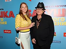 «У нее нет увеличенных губ, скул»: пластический хирург раскрыл секреты Полины Дибровой